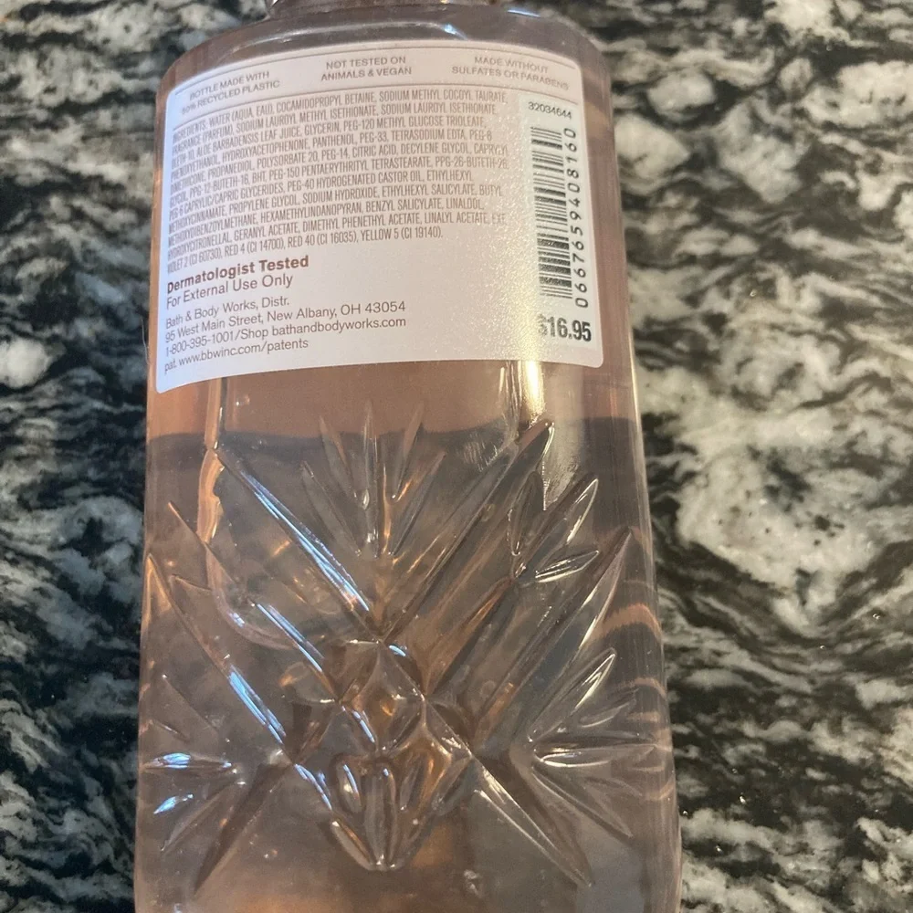Bath & Body Works Pure Wonder body wash with pro- vitamin B5 & Aloe - 10 FL Oz